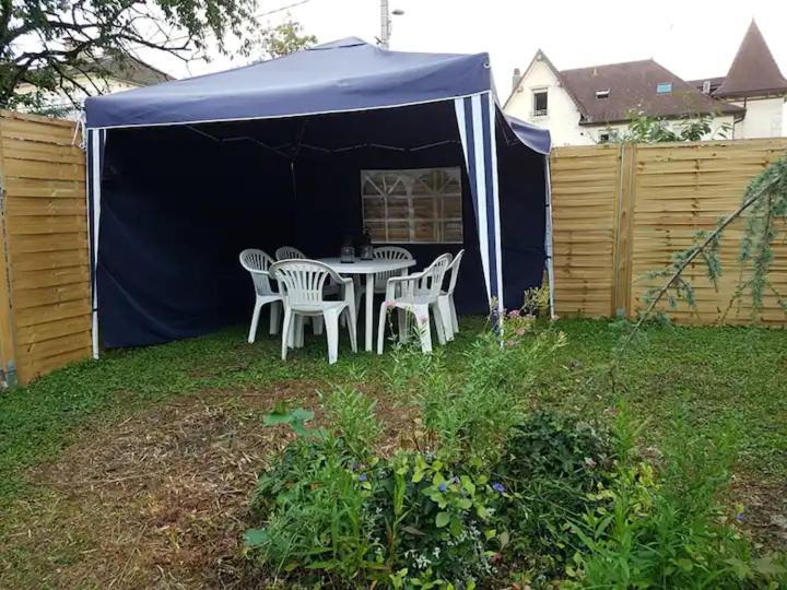 Maison Centre-Ville Calme Avec Jardin Lons-le-Saunier Bagian luar foto